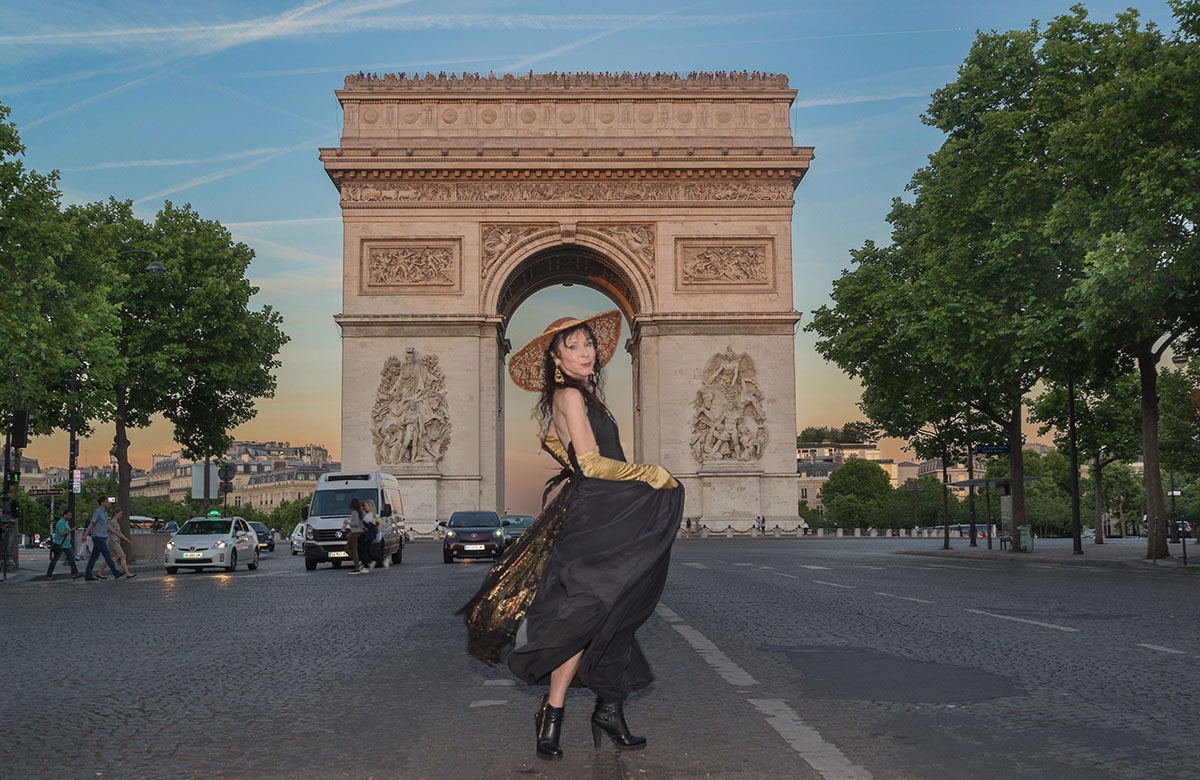 Maria D’Arcy on avenue de la Grande Armée.